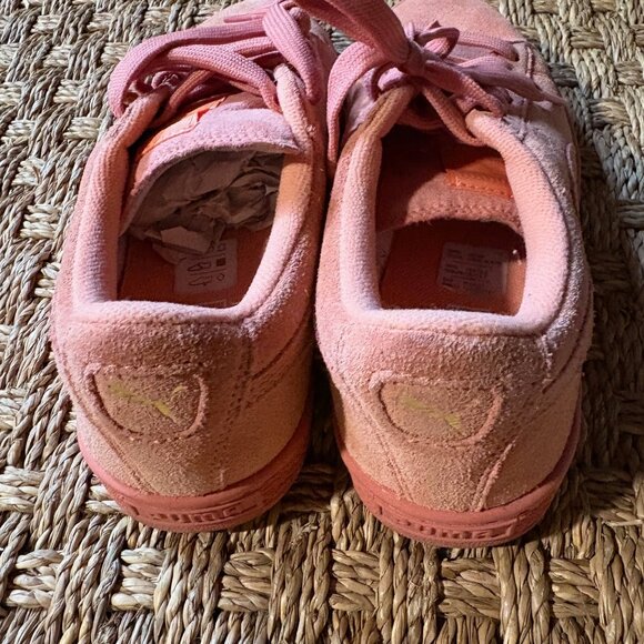 Puma Suede Jr suede sneaker in Desert Flower Pink NWT - Picture 5 of 10